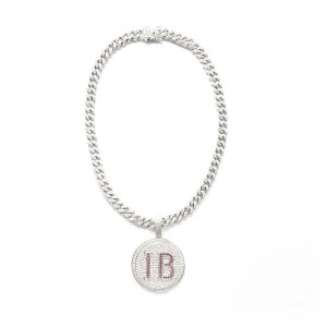 Modieuze ronde brief gegraveerde diamant hanger met ketting